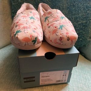 Toms Size 6.5 Flamingo Alpargara Glow in the Dark Slip On.🦩